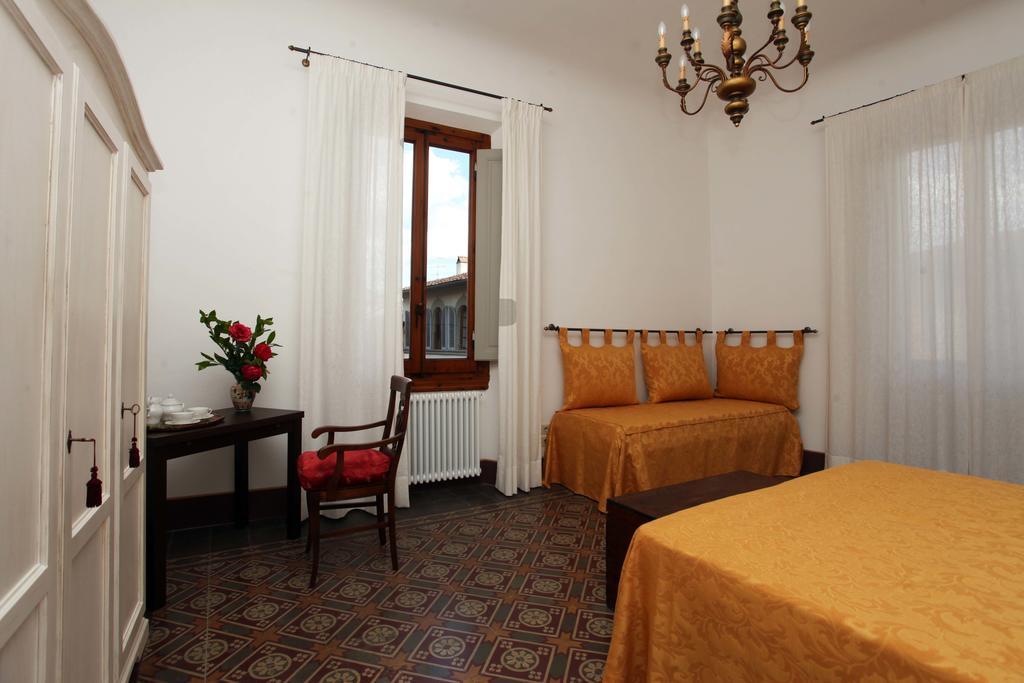 Dimora Pieri Daire Floransa Oda fotoğraf